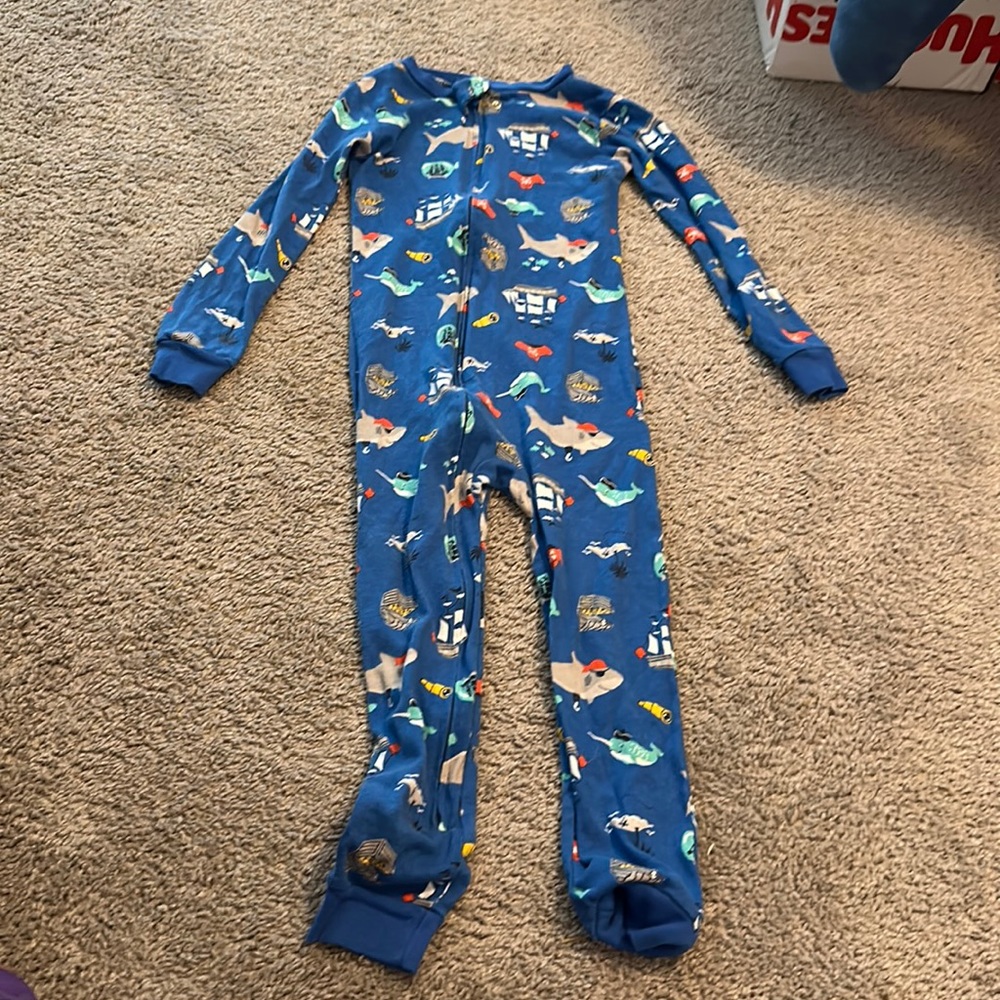 The children’s place onesie 5T